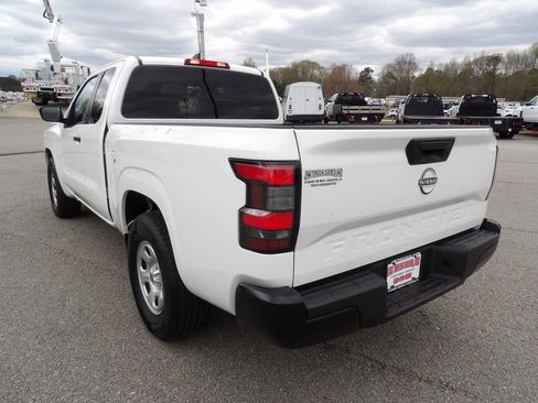 Used 2022 Nissan Frontier S image 5