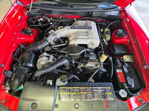 Used 1994 Ford Mustang GT RWD image 30