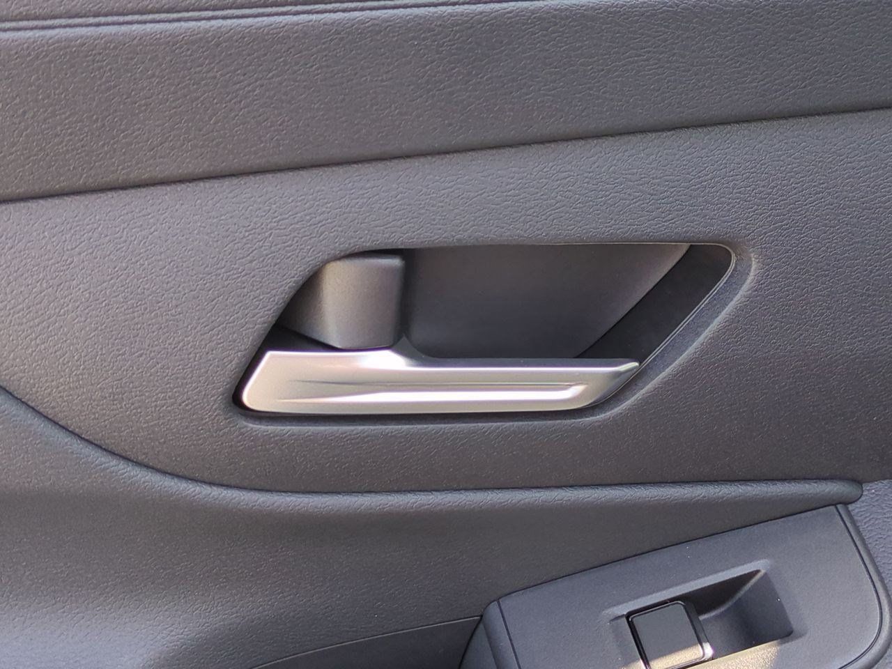 New 2026 Nissan Sentra SV w/ SV Convenience Package FWD image 27