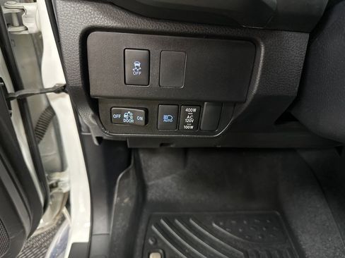 Used 2023 Toyota Tacoma TRD Off-Road w/ Black Out Package (TMS) image 34