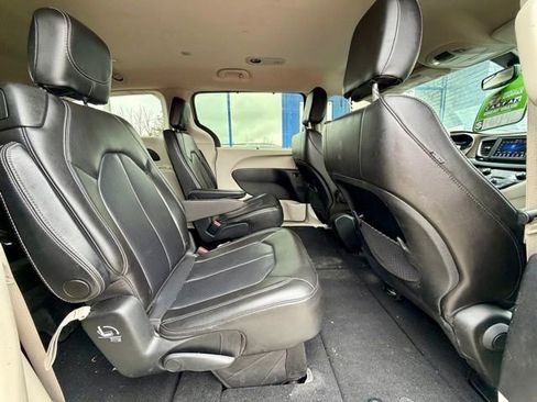 Used 2021 Chrysler Voyager Lxi FWD image 19