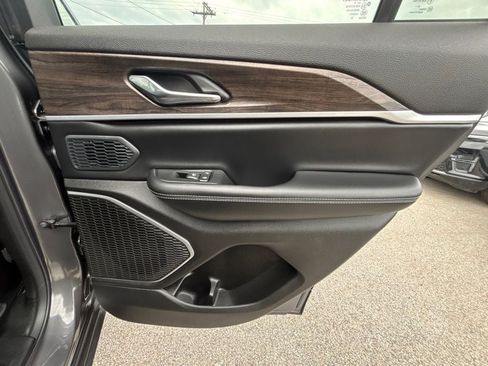 New 2026 Jeep Grand Cherokee Limited AWD/4WD image 24