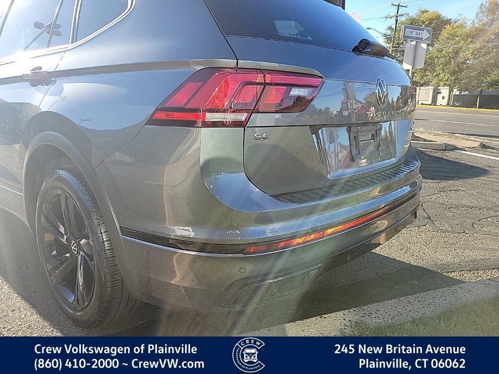 Certified 2024 Volkswagen Tiguan SE R-Line AWD/4WD image 27