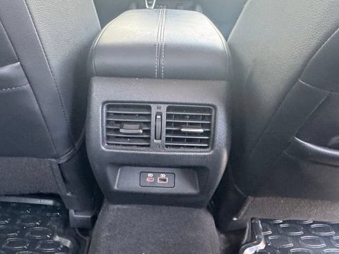 Used 2022 Nissan Altima 2.5 SL FWD image 11