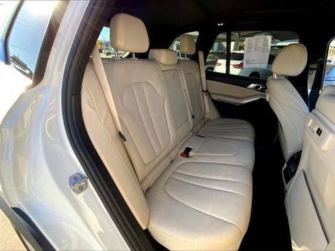 Used 2020 BMW X5 sDrive40i w/ Premium Package image 18