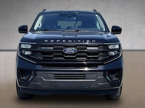 Certified 2025 Ford Expedition Max Active RWD image 3