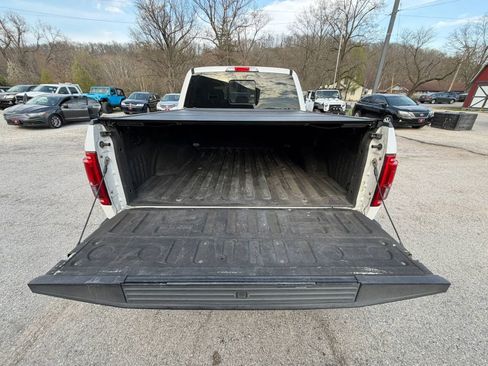 Used 2016 Ford F150 Platinum w/ Equipment Group 701A Luxury image 11
