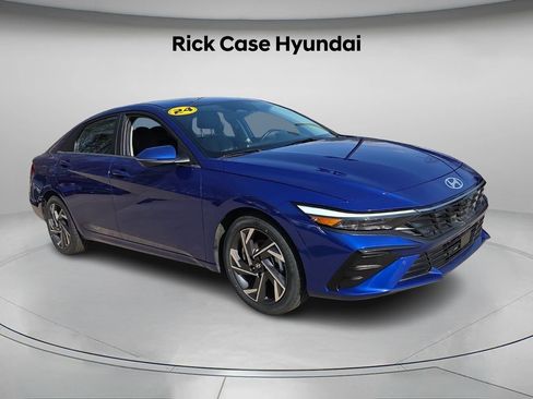 Used 2024 Hyundai Elantra Limited image 9
