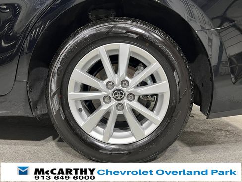 Used 2025 Toyota Camry LE image 28