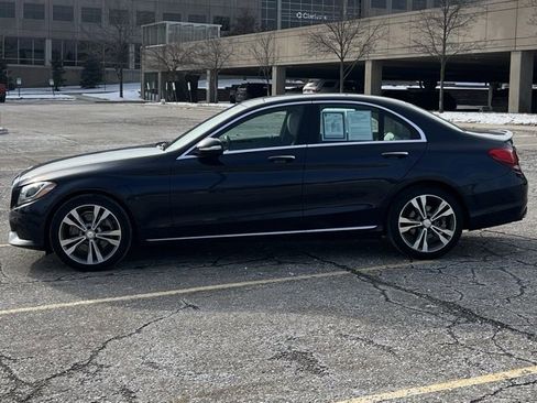 Used 2015 Mercedes-Benz C 300 4MATIC Sedan image 4