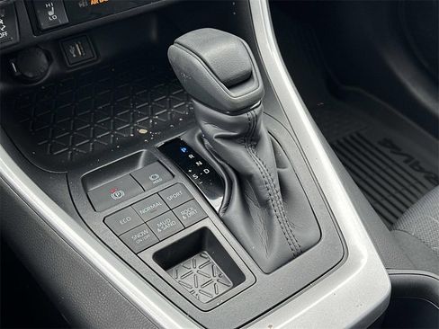 New 2025 Toyota RAV4 XLE image 30