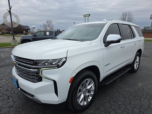 Used 2024 Chevrolet Tahoe Premier w/ Premium Package 2 AWD/4WD image 3