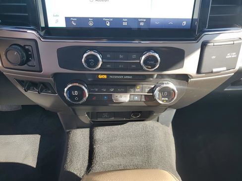 Used 2022 Ford F250 Lariat w/ Lariat Ultimate Package image 37