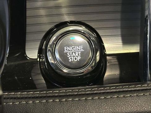 Used 2022 Lincoln Corsair Standard w/ Equipment Group 101A image 25