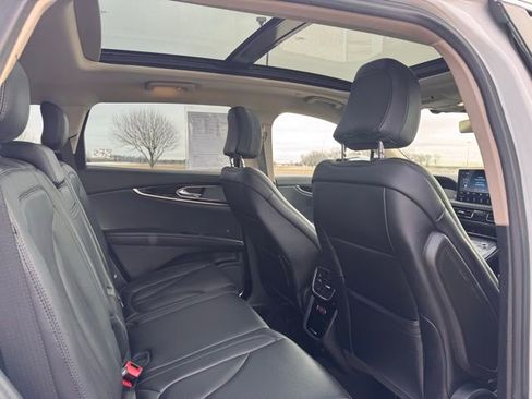 Used 2022 Lincoln Nautilus Reserve w/ Equipment Group 201A image 27