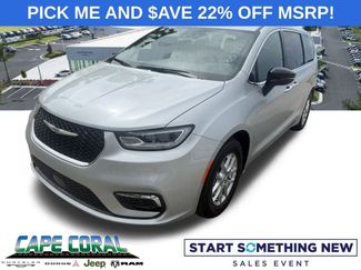 New 2026 Chrysler Pacifica Select 360° Tour