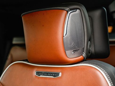 Used 2024 GMC Yukon Denali Ultimate image 30