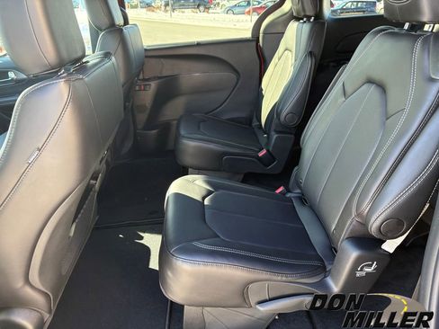 New 2026 Chrysler Pacifica Select image 27