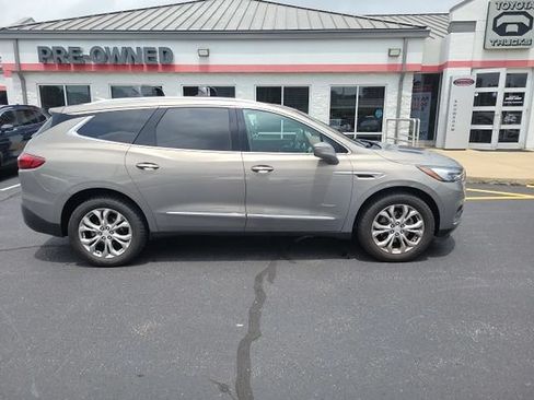 Used 2018 Buick Enclave Avenir w/ Avenir Technology Package AWD/4WD image 7