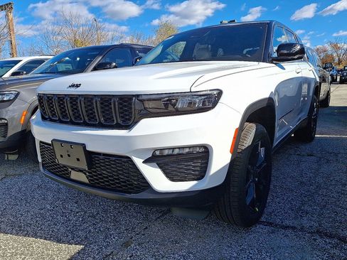 New 2025 Jeep Grand Cherokee Limited image 1