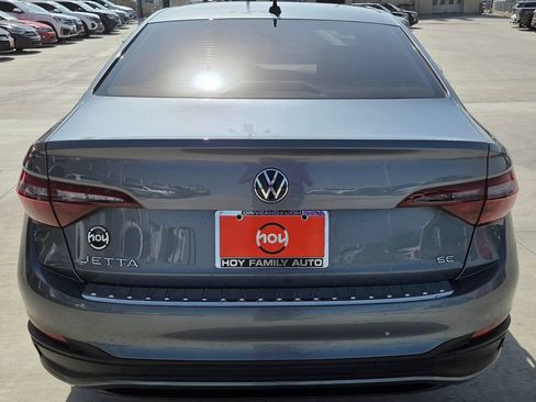 Used 2023 Volkswagen Jetta SE FWD image 9