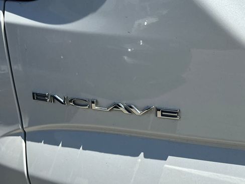 Used 2020 Buick Enclave Premium w/ Sun and Sites Package FWD image 13