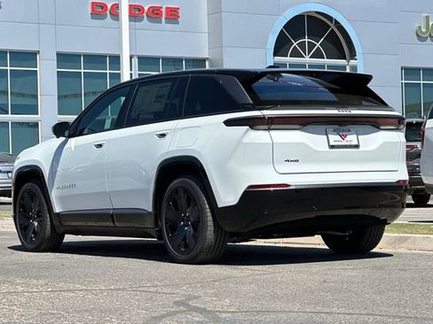 New 2025 Jeep Wagoneer S Launch Edition AWD/4WD image 11