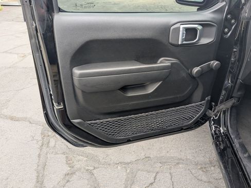 Used 2023 Jeep Wrangler Sport image 15