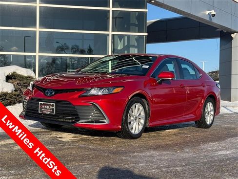 Used 2023 Toyota Camry LE image 7