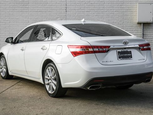 Used 2015 Toyota Avalon Limited FWD image 10