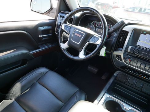 Used 2018 GMC Sierra 1500 SLT image 9