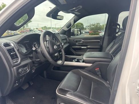 Used 2025 RAM 1500 Laramie AWD/4WD image 9
