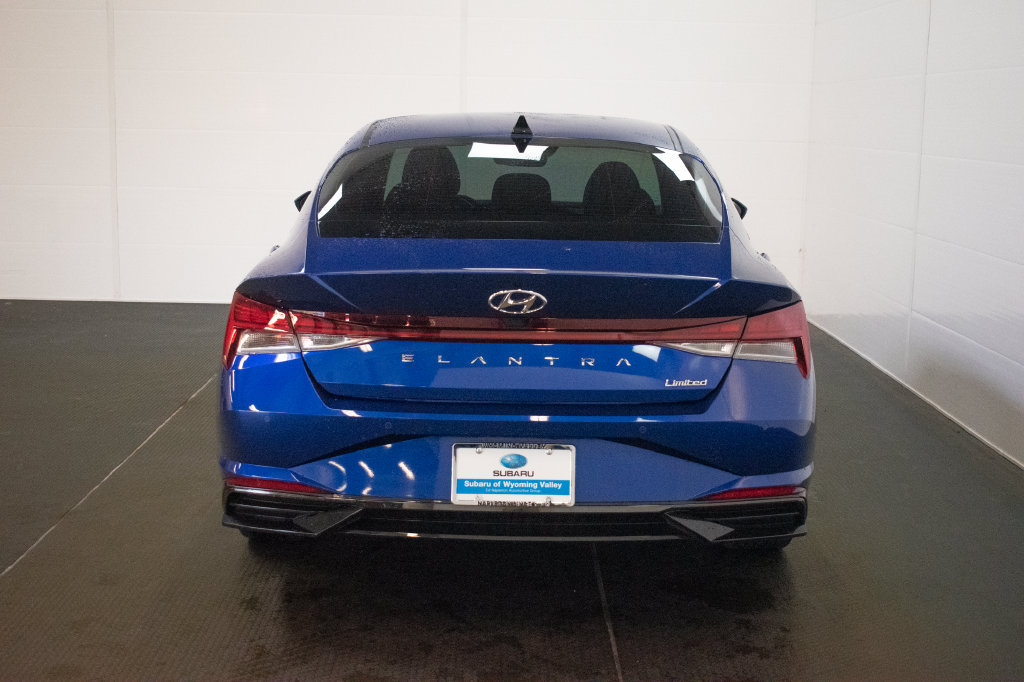 Used 2023 Hyundai Elantra Limited FWD image 5