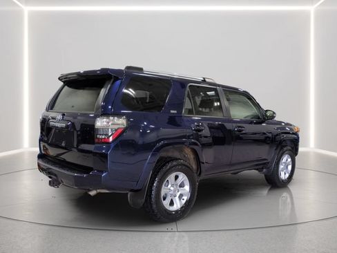Used 2022 Toyota 4Runner SR5 Premium w/ Moonroof Package AWD/4WD image 5