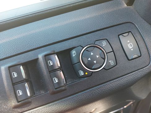 Used 2022 Ford F250 Platinum w/ FX4 Off-Road Package image 28