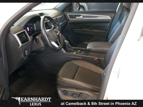 Used 2020 Volkswagen Atlas Cross Sport SEL AWD/4WD image 4