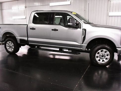 Used 2024 Ford F250 XLT image 9