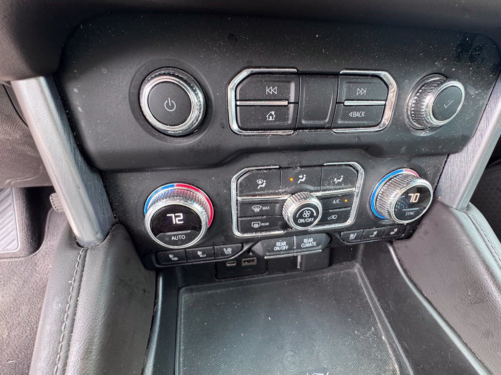 Used 2021 GMC Yukon XL SLT w/ SLT Luxury Package RWD image 28
