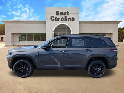 New 2026 Jeep Grand Cherokee Limited w/ Limited Altitude Package RWD image 6