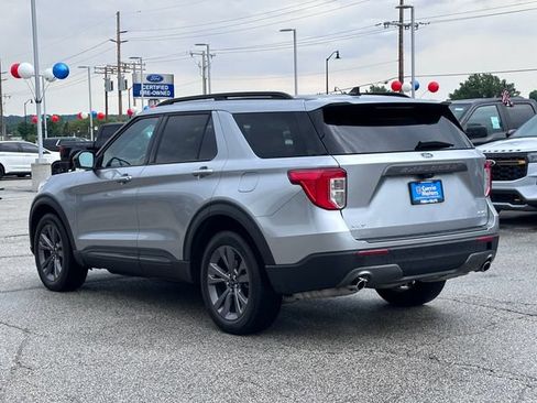 Certified 2023 Ford Explorer XLT w/ Equipment Group 202A AWD/4WD image 5