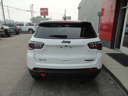 Used 2023 Jeep Compass Trailhawk AWD/4WD image 4