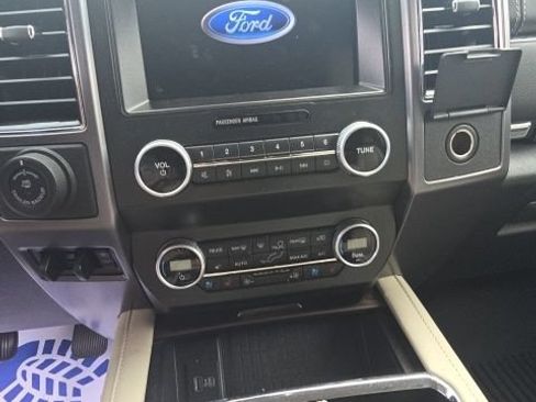 Used 2021 Ford Expedition Max Platinum AWD/4WD image 10
