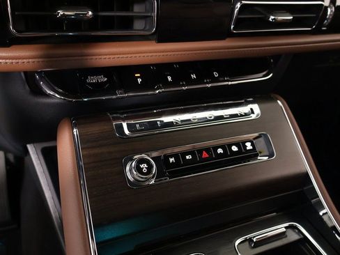 New 2026 Lincoln Aviator Reserve image 9