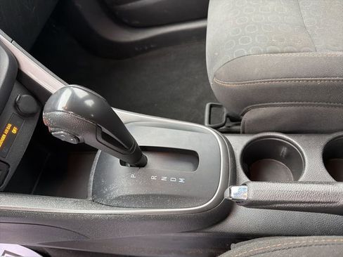 Used 2021 Chevrolet Trax LS image 19