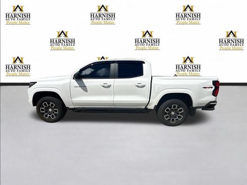 Used 2024 Chevrolet Colorado LT w/ LT Convenience Package III AWD/4WD image 2