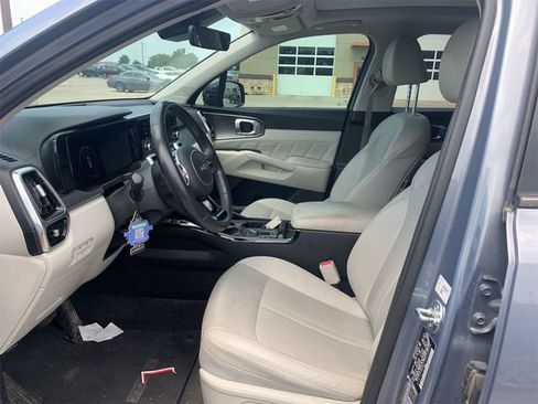 Used 2023 Kia Sorento SX AWD/4WD image 9