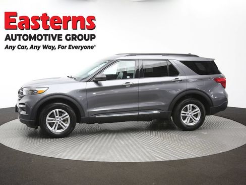 Used 2023 Ford Explorer XLT w/ Equipment Group 202A AWD/4WD image 58