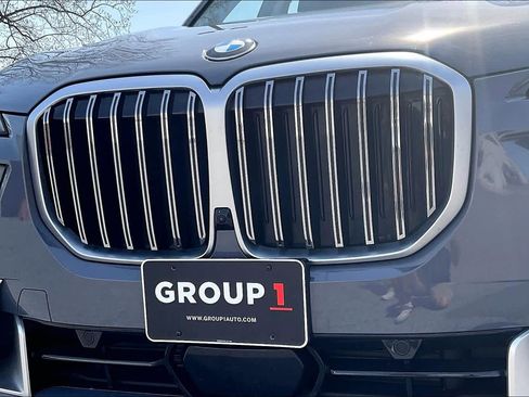 Certified 2024 BMW X7 xDrive40i w/ Premium Package image 32