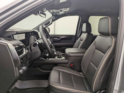 Used 2025 GMC Yukon XL Elevation AWD/4WD image 19
