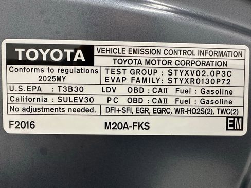 Used 2025 Toyota Corolla SE w/ SE Premium Package image 67